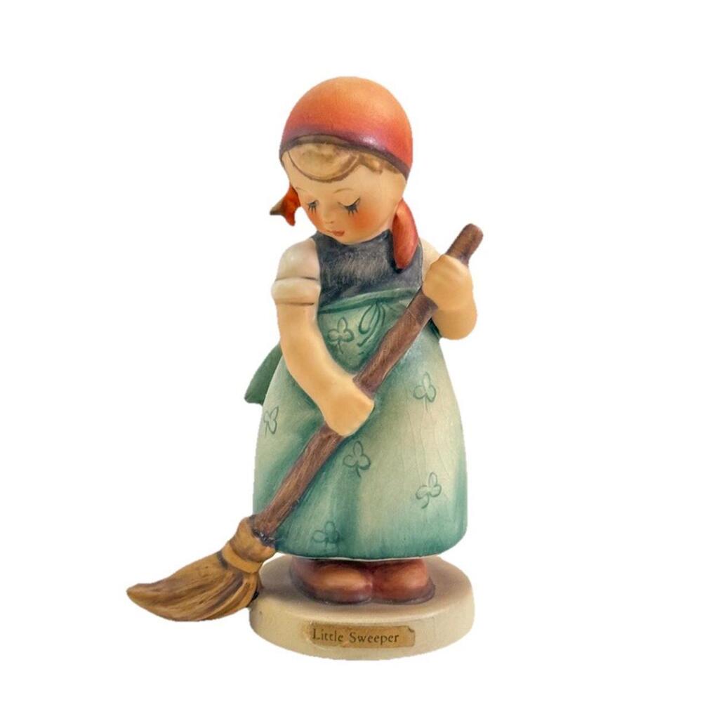 Vintage Figurine Goebel M.I. Hummel #171 "Little Sweeper" TM-1 1960-72 4.5"